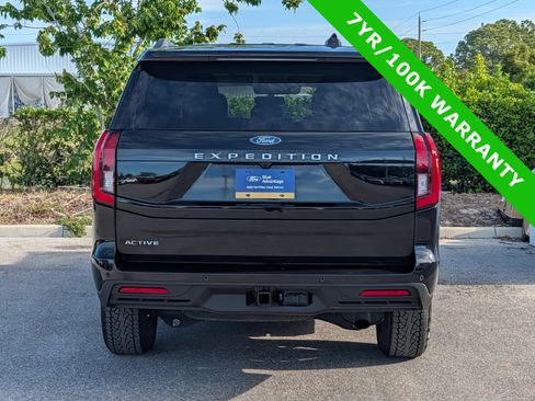 Certified 2025 Ford Expedition Active RWD image 5