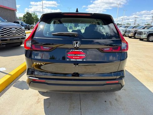 Used 2023 Honda CR-V LX image 7