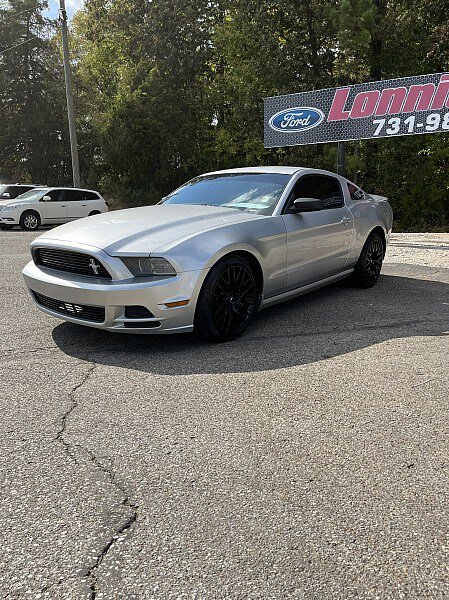 Used 2014 Ford Mustang Coupe RWD image 3