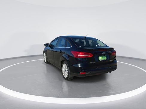 Used 2018 Ford Focus Titanium image 7