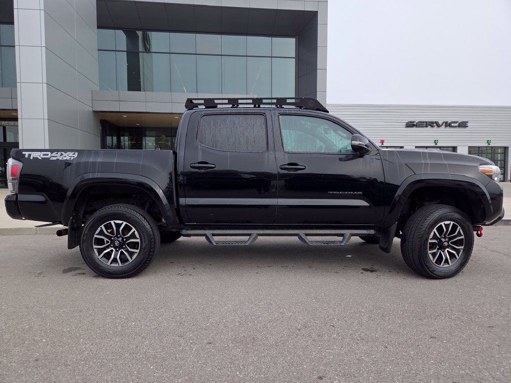 Used 2021 Toyota Tacoma TRD Sport w/ Technology Package AWD/4WD image 27