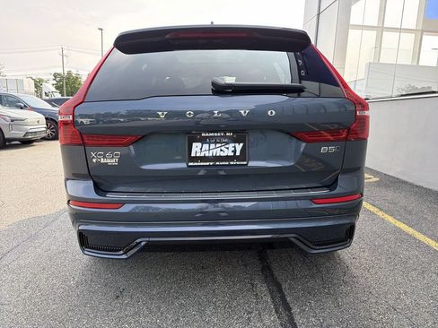 Certified 2024 Volvo XC60 B5 Ultimate w/ Protection Package Premier AWD/4WD image 7