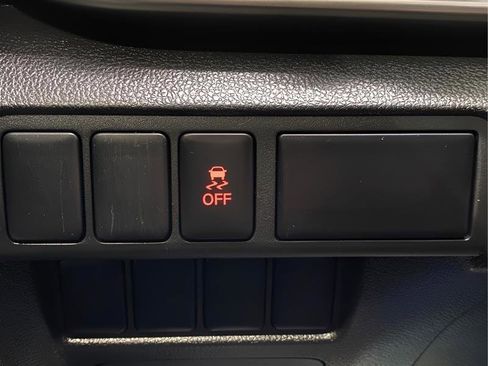 Used 2018 Mitsubishi Eclipse Cross SE image 22