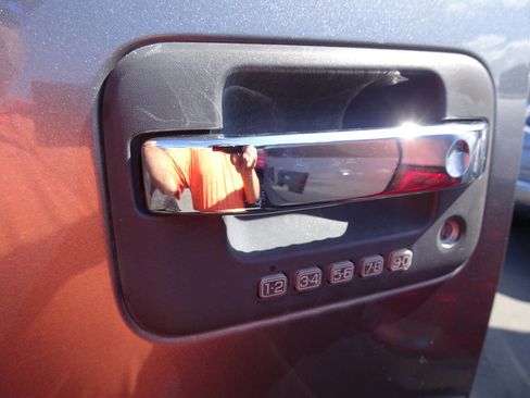 Used 2013 Ford F150 XLT w/ XLT Chrome Pkg image 51