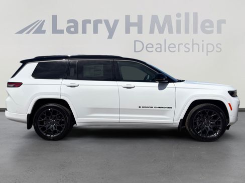 New 2026 Jeep Grand Cherokee L Summit AWD/4WD image 7