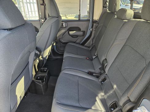 New 2026 Jeep Gladiator Sport image 28