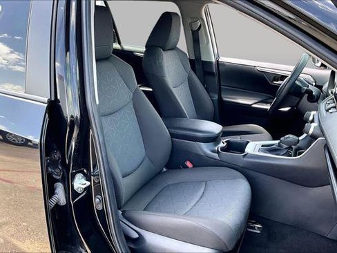 Certified 2025 Toyota RAV4 XLE FWD image 9