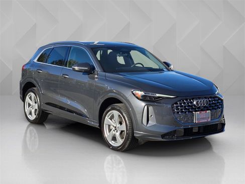 New 2025 Audi Q5 Premium Plus image 8