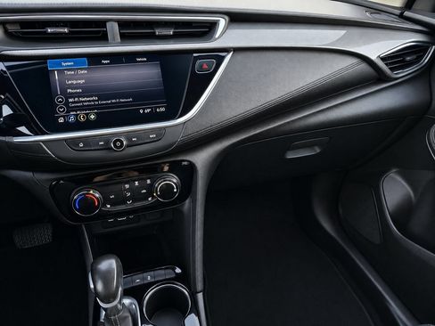 Certified 2020 Buick Encore GX Preferred w/ Sport Touring Package FWD image 22