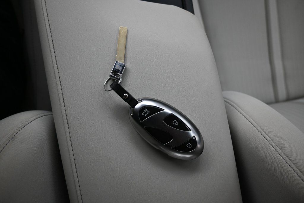Used 2025 Hyundai Sonata SEL FWD image 18