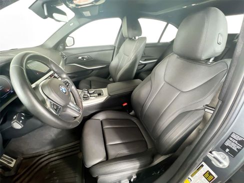 Used 2019 BMW 330i xDrive Sedan w/ M Sport Package AWD/4WD image 21