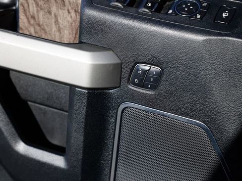 Used 2017 Ford F250 Lariat w/ Lariat Ultimate Package image 49