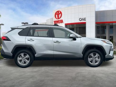Used 2025 Toyota RAV4 XLE FWD image 3