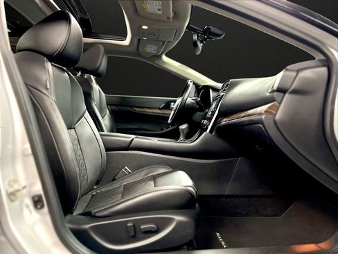 Used 2018 Nissan Maxima Platinum image 23