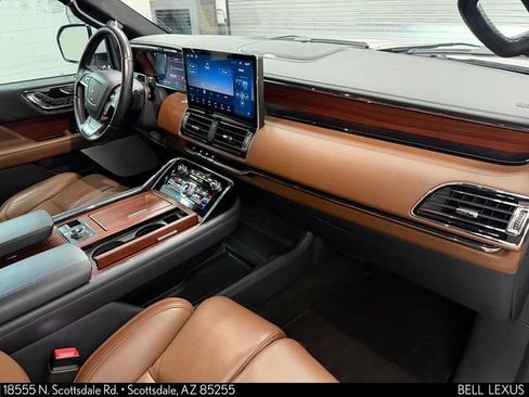Used 2023 Lincoln Navigator Reserve AWD/4WD image 12