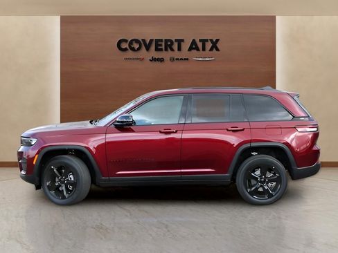 New 2025 Jeep Grand Cherokee Altitude RWD image 2