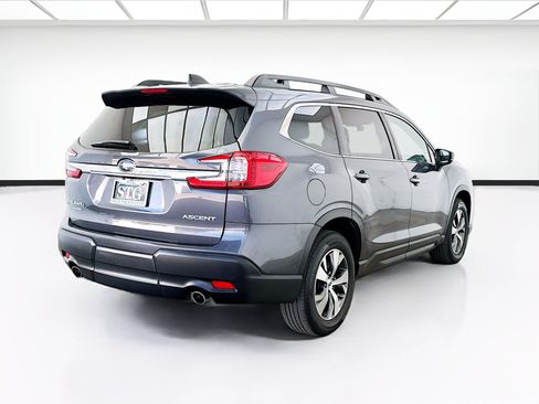 Used 2024 Subaru Ascent Premium AWD/4WD image 4