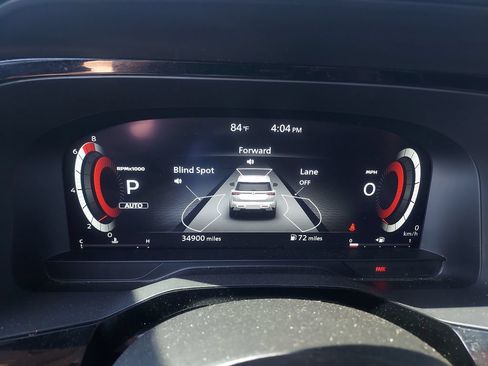 Used 2023 Nissan Pathfinder Platinum AWD/4WD image 14