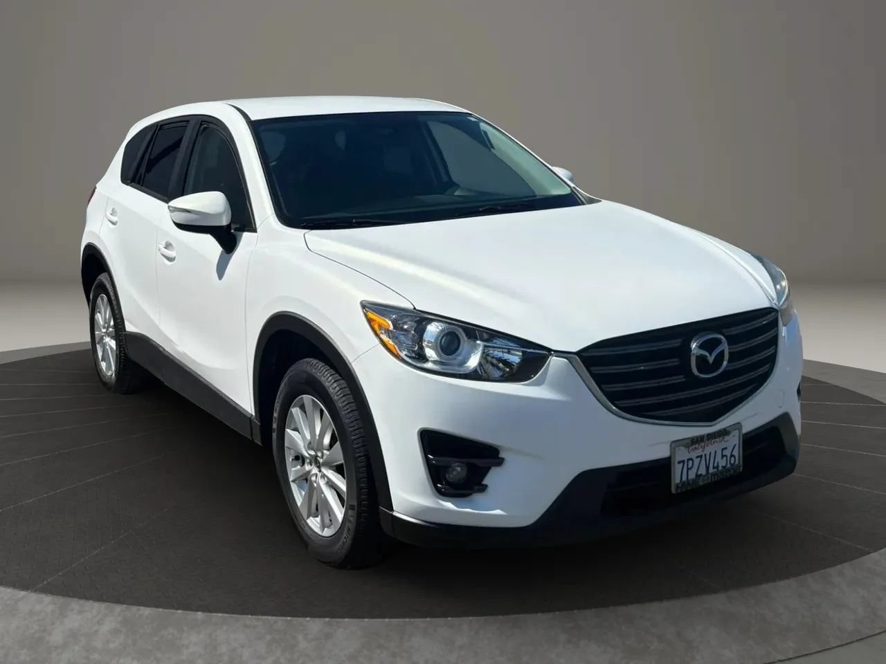 Used 2016 MAZDA CX-5 Touring FWD image 2