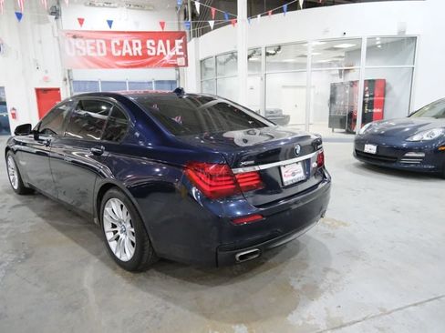 Used 2015 BMW 750Li xDrive AWD/4WD image 8