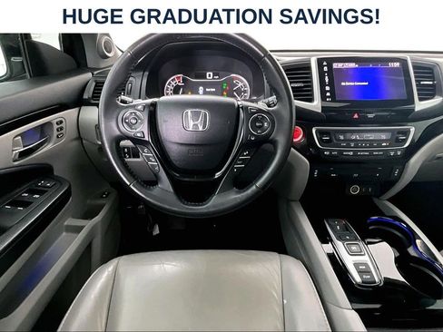 Used 2017 Honda Pilot Touring image 6
