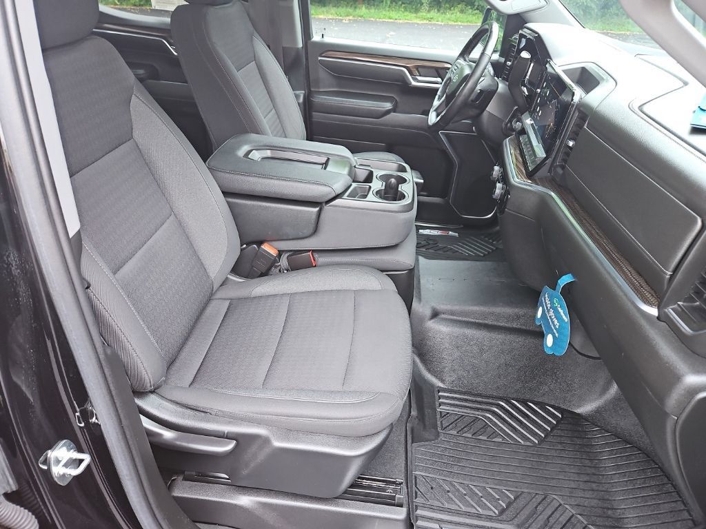 Certified 2022 Chevrolet Silverado 1500 RST AWD/4WD image 32