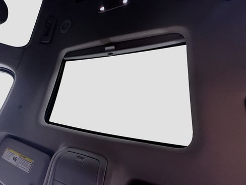 Used 2023 GMC Acadia SLT w/ Preferred Package FWD image 43