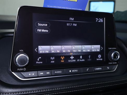 Used 2024 Nissan Rogue SV image 28