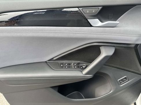 New 2026 Volkswagen Tiguan SE R-Line FWD image 16