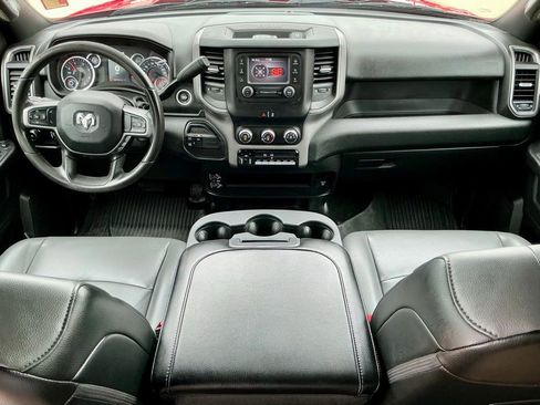 Used 2024 RAM 3500 Tradesman w/ Chrome Appearance Group image 32