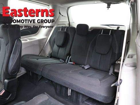 Used 2023 Chrysler Voyager LX FWD image 24