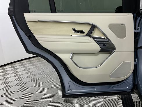 Certified 2024 Land Rover Range Rover Long Wheelbase SE image 26