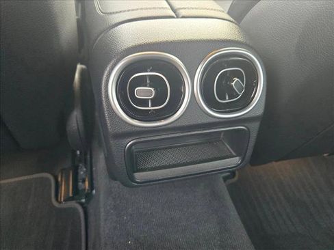 Used 2023 Mercedes-Benz C 300 Sedan image 17