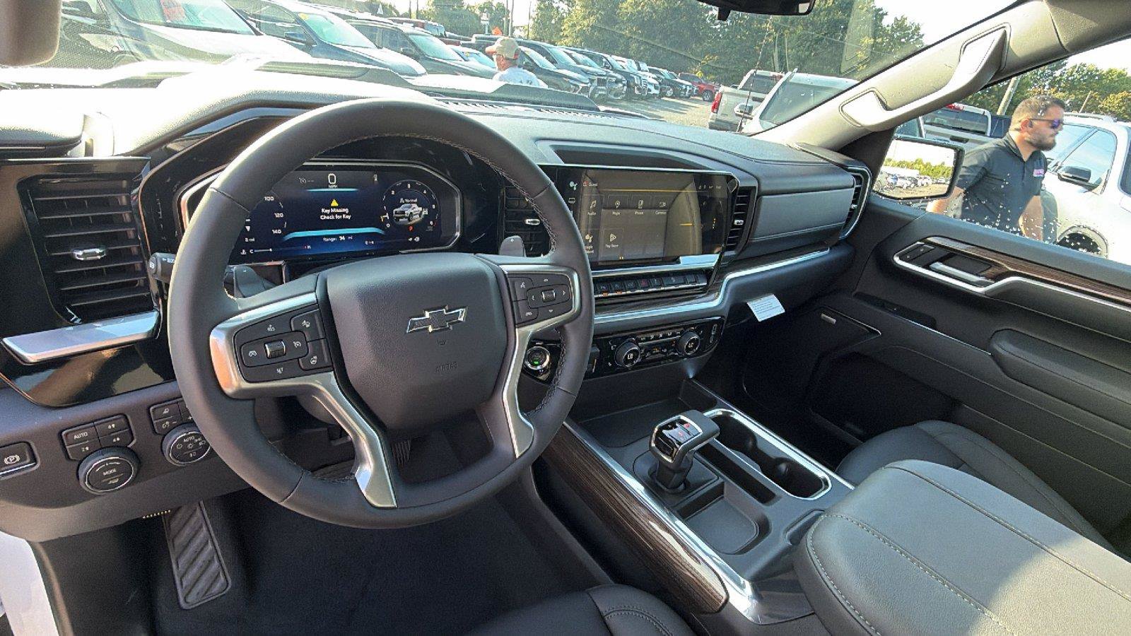New 2026 Chevrolet Silverado 1500 LT Trail Boss w/ LT Trail Boss Premium Package AWD/4WD image 4