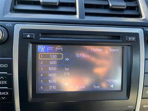 Used 2012 Toyota Camry XLE image 23