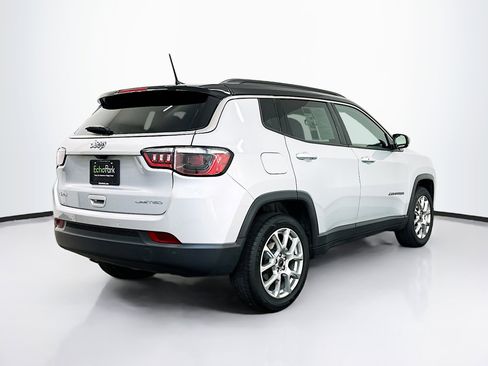Used 2025 Jeep Compass Limited image 9