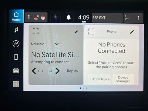 Used 2022 Chrysler Voyager LX image 18