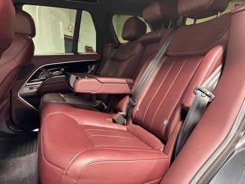 Used 2023 Land Rover Range Rover SE image 26