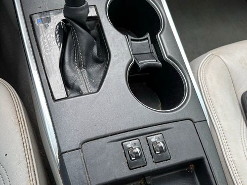 Used 2015 Toyota Camry XLE image 12