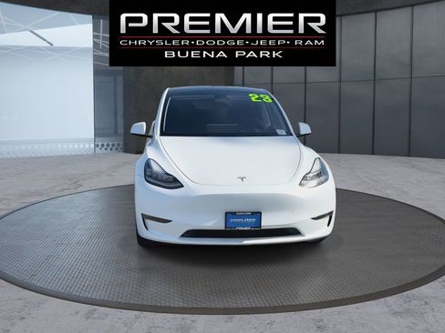 Used 2023 Tesla Model Y Long Range image 3