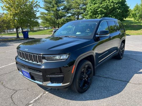 Used 2021 Jeep Grand Cherokee L Limited w/ MOPAR Finishing Package AWD/4WD image 5