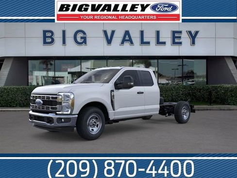 New 2026 Ford F350 2WD SuperCab Super Duty image 1