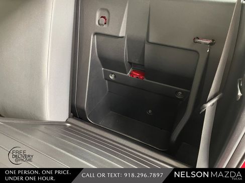 Used 2019 Toyota Tacoma SR image 34