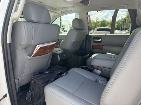 Used 2019 Toyota Sequoia Platinum image 16