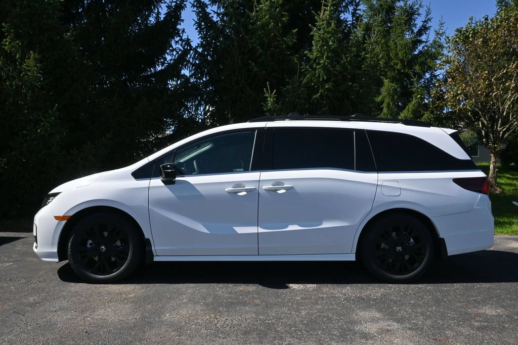 New 2027 Honda Odyssey Sport-L image 4