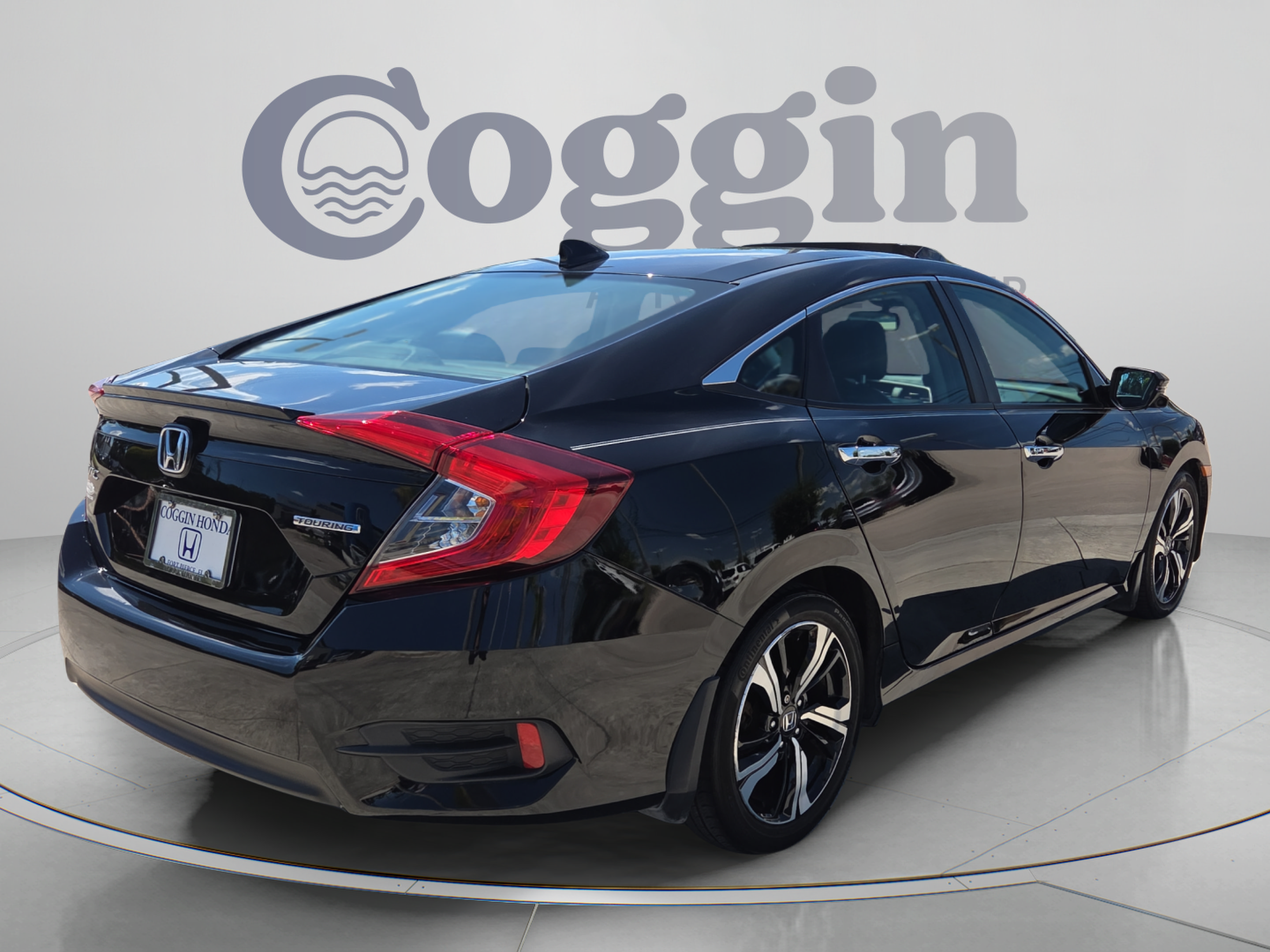 Used 2016 Honda Civic Touring image 5