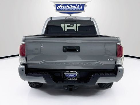 Used 2021 Toyota Tacoma TRD Off-Road w/ Technology Package AWD/4WD image 7