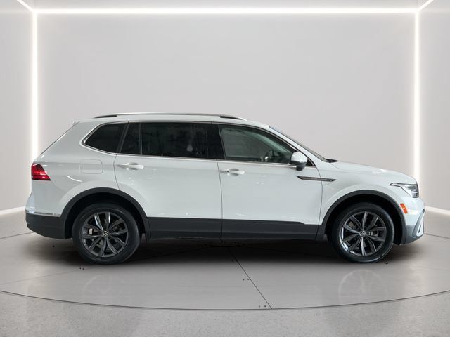 Used 2022 Volkswagen Tiguan SE AWD/4WD image 7