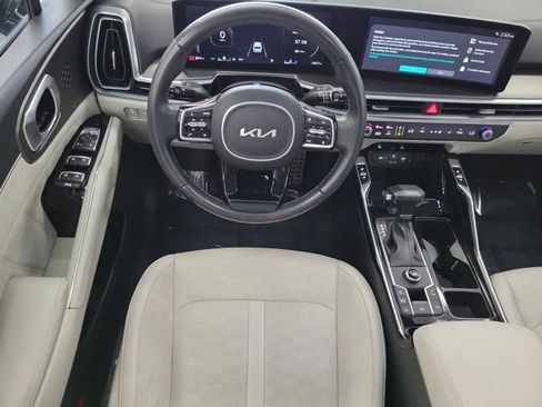 Used 2024 Kia Sorento SX FWD image 17