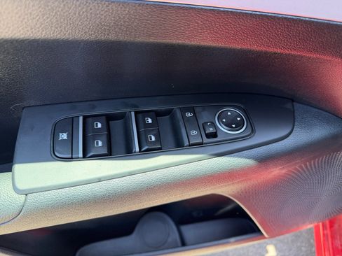 Used 2024 Kia Forte LXS FWD image 17